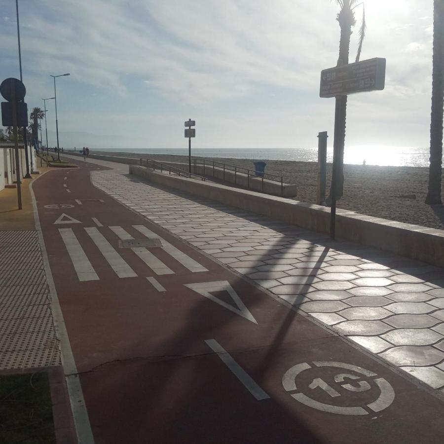 Villa Lagos A 25 Metros Del Mar Roquetas de Mar Exteriör bild