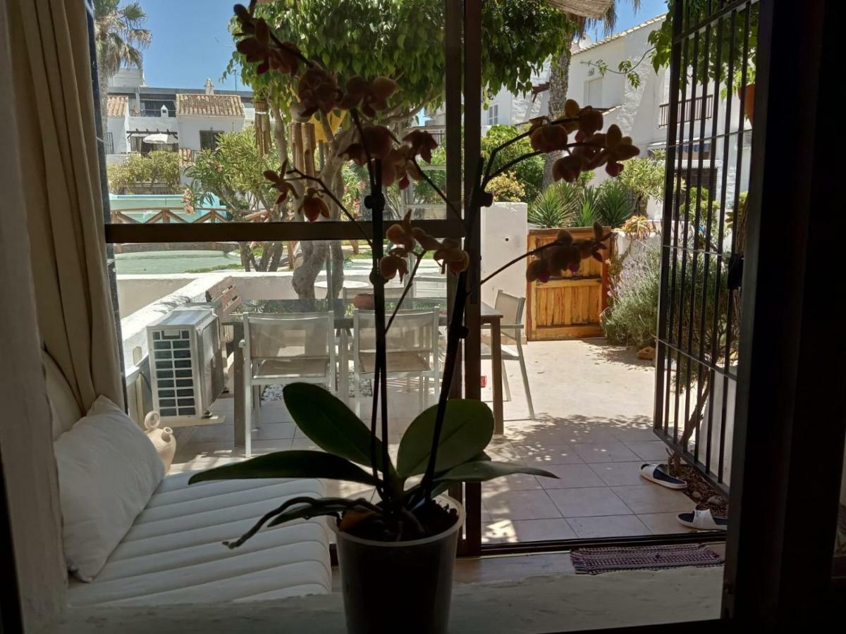 Villa Lagos A 25 Metros Del Mar Roquetas de Mar Exteriör bild