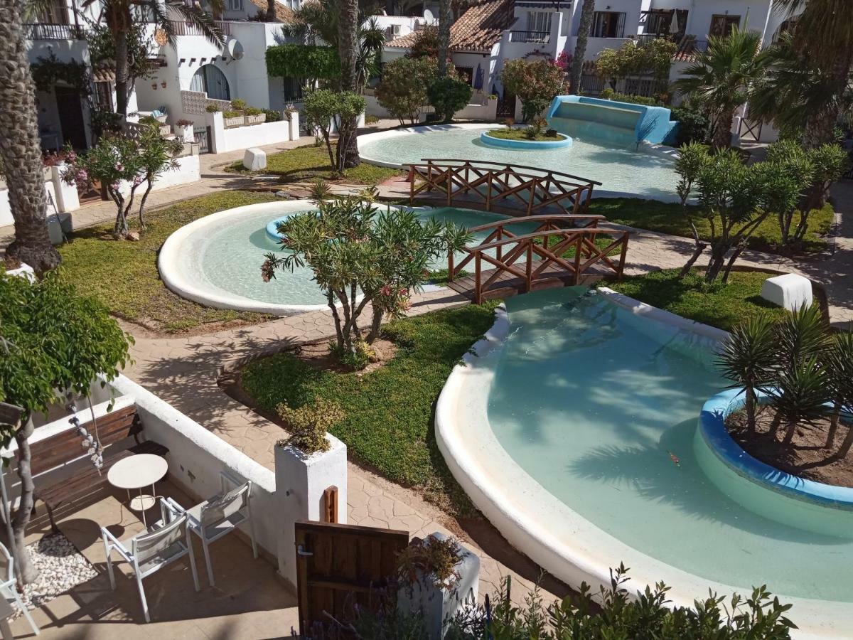 Villa Lagos A 25 Metros Del Mar Roquetas de Mar Exteriör bild