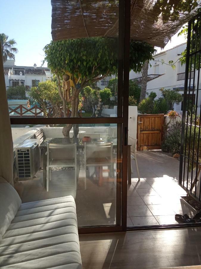Villa Lagos A 25 Metros Del Mar Roquetas de Mar Exteriör bild